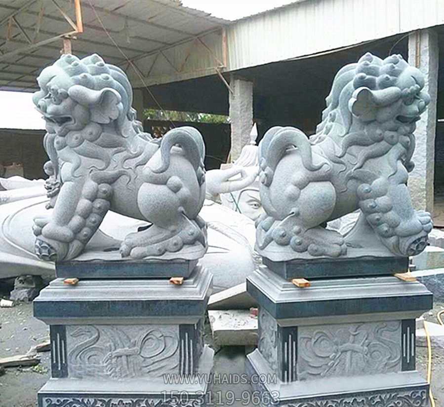 庭院门口青石石雕狮子雕塑