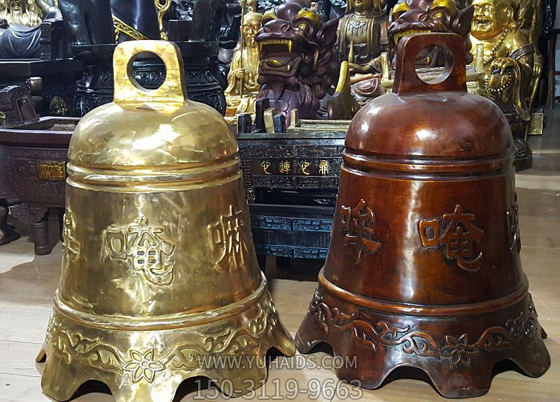 佛教镀金小型铜钟雕塑