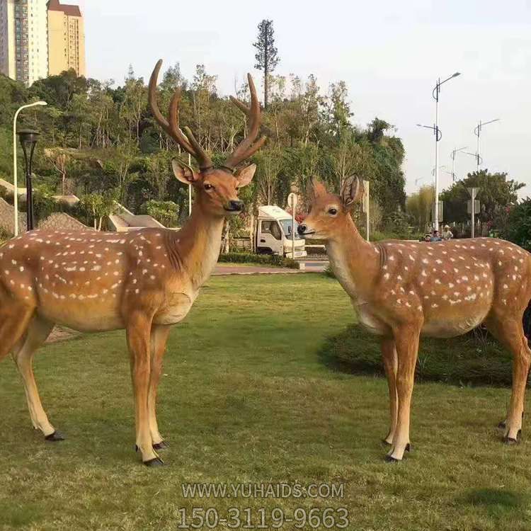园林广场玻璃钢仿真动物景观梅花鹿雕塑
