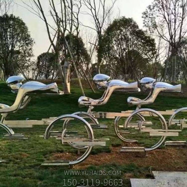 不锈钢镜面抽象骑自行车的人物雕塑