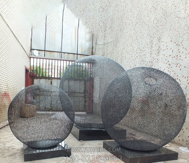 别墅小区镂空不锈钢材质装饰品球体雕塑