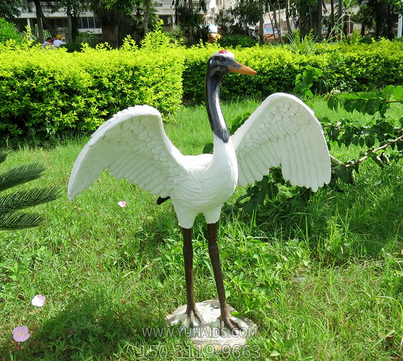 公园玻璃钢大型景观装饰品丹顶鹤雕塑