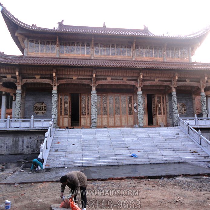 寺院大殿建筑龙柱装饰雕塑