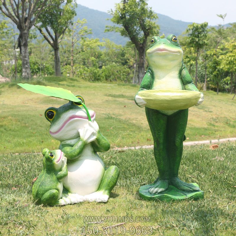 游乐园三只玻璃钢创意青蛙雕塑