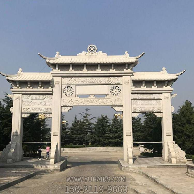 景区墓园入口摆放大理石雕刻仿古建筑三门石牌坊雕塑