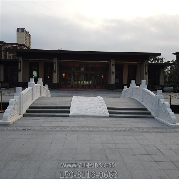 售楼部门前装饰石拱桥汉白玉防护栏杆雕塑