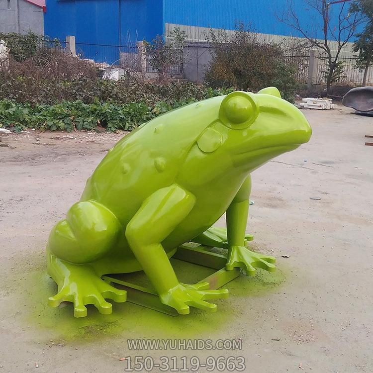 公园草坪摆放玻璃钢青蛙小品不锈钢动物雕塑