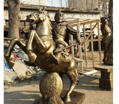 公园铜雕喷金烤漆战士骑马雕塑