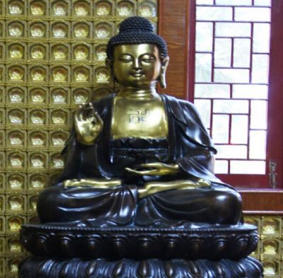 寺庙供奉神佛玻璃钢彩绘如来佛祖雕塑