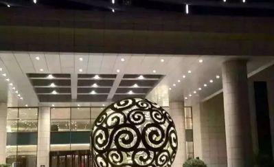 酒店大厦创意抽象镂空球雕塑