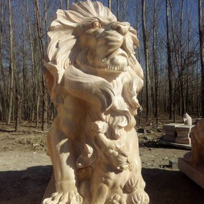 别墅户外门口晚霞红雕刻西方狮子母子雕塑