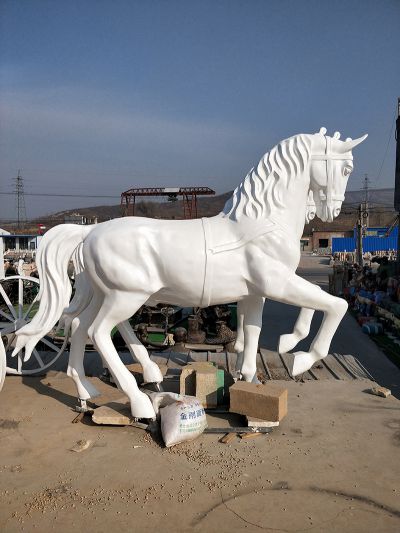 园林景区摆放大理石白色马雕塑