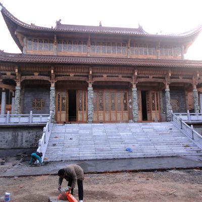 寺院大殿建筑龙柱装饰