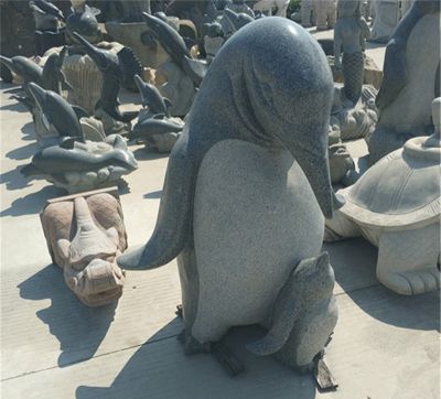 公园大理石低头企鹅雕塑