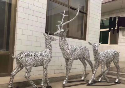 公园景区创意大型不锈钢镂空工艺梅花鹿雕塑