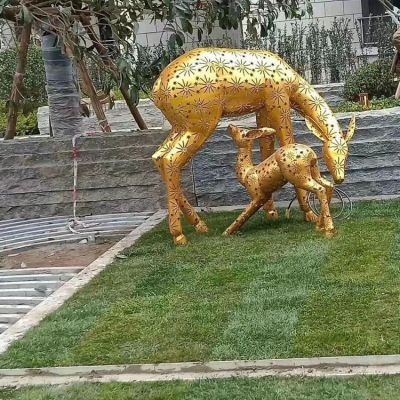 不锈钢镂空母子鹿，金色梅花鹿