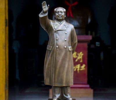 广场挥手的主席广场铜雕景观毛泽东雕塑