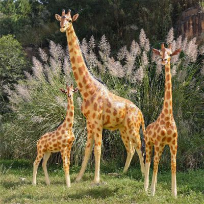 动物园大型仿真动物，园林玻璃钢彩绘长颈鹿