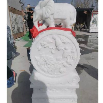 汉白玉石雕庭院门口大型石雕抱鼓石