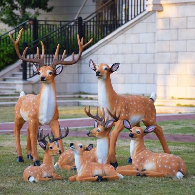 公园景区玻璃钢一群鹿雕塑