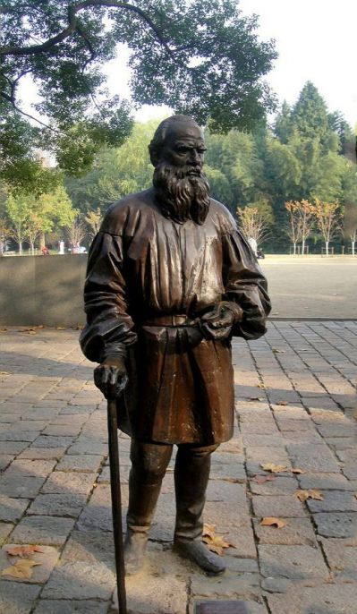 公园景区铜雕《战争与和平》作家著名西方文学名人托尔斯雕塑