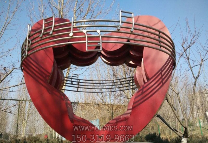 广场大型玻璃钢音乐爱心雕塑
