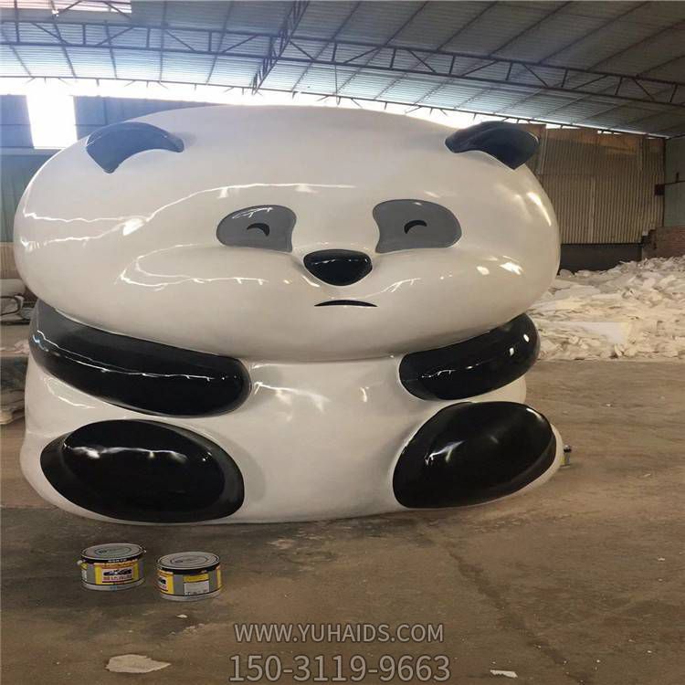 商场摆放玻璃钢卡通熊猫公仔雕塑
