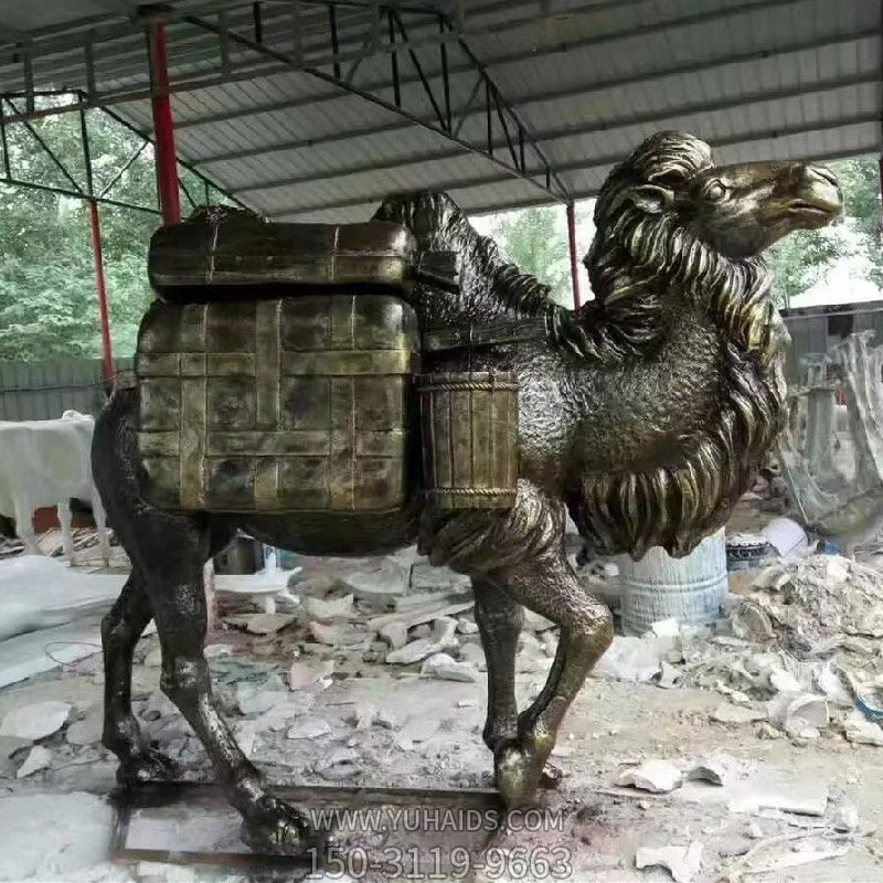 不锈钢仿铜行走的骆驼雕塑