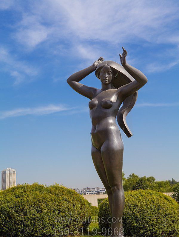 景区创意不锈钢仿铜女人景观人物雕塑