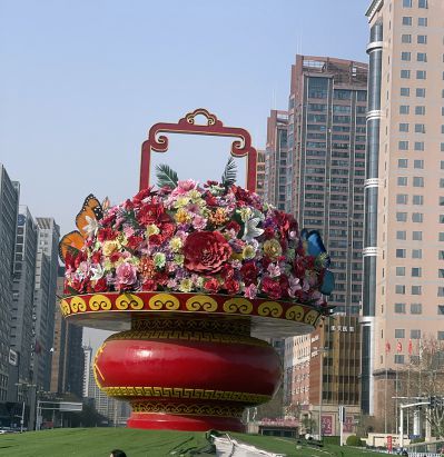 广场五彩玻璃钢大花篮