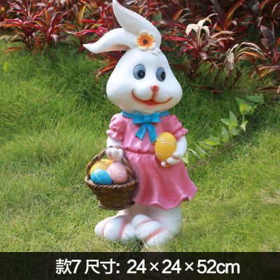 景区一只女款站立的玻璃钢兔子雕塑