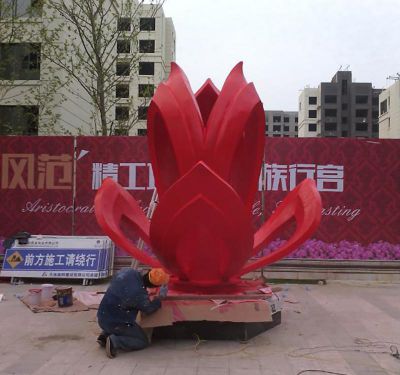 不锈钢广场红色花朵雕塑