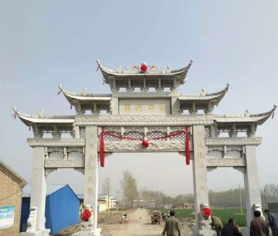 美丽乡村出入口三门石雕牌坊楼