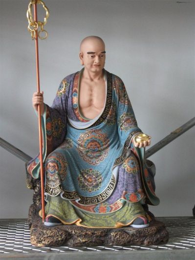 景区寺庙树脂彩绘拿法杖的十八罗汉雕塑