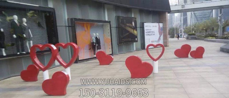 广场户外玻璃钢表白求婚爱心雕塑