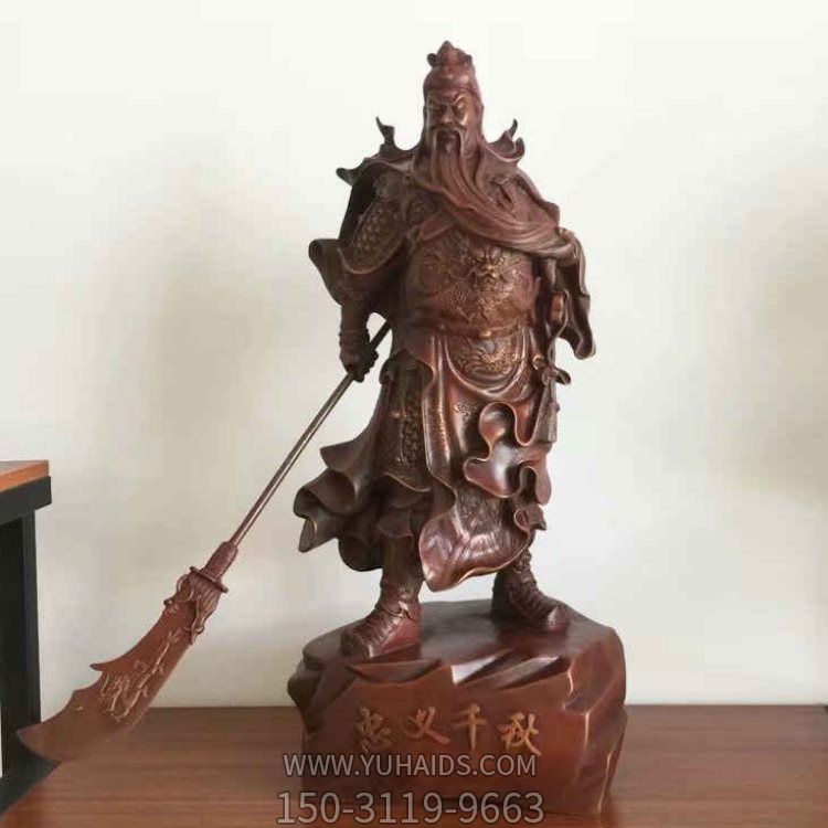 拿刀的武财神雕塑摆件