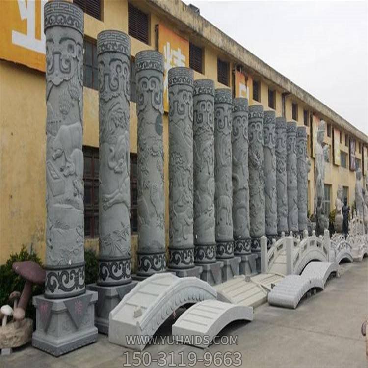 景区广场户外摆放天然石青石浮雕文化石柱雕塑