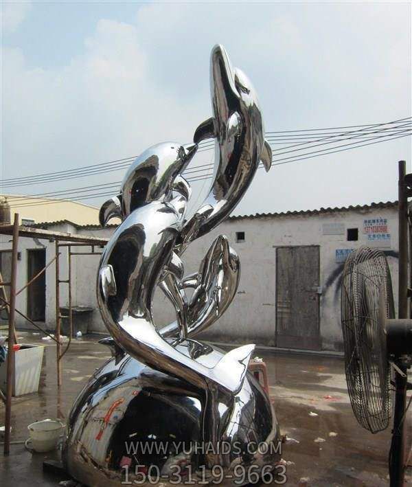 不锈钢镜面户外大型创意景观海豚雕塑