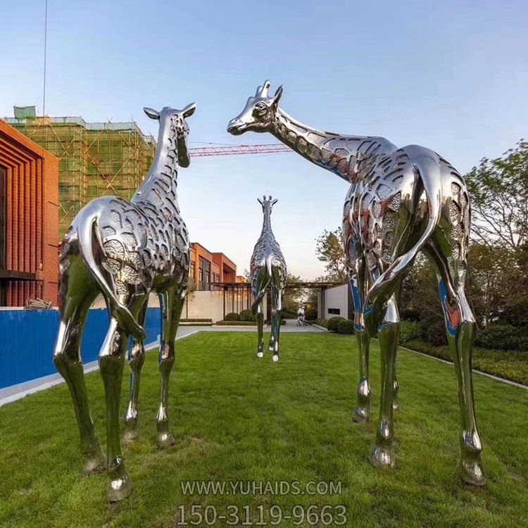 售楼处景观摆件 大型户外校园广场 庭院草坪镂空动物雕塑