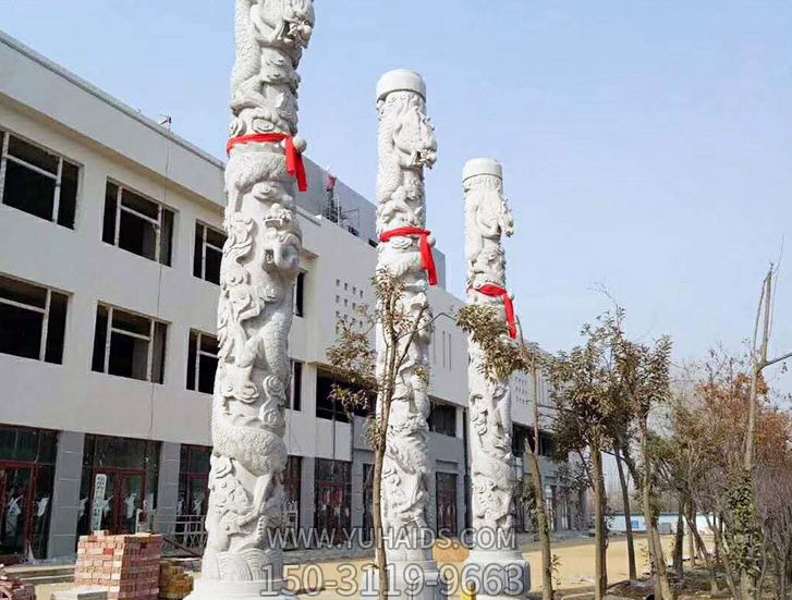 庙宇石雕龙柱雕塑
