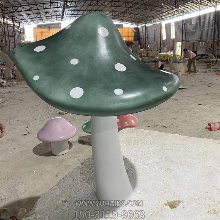 园林户外玻璃钢蘑菇雕塑