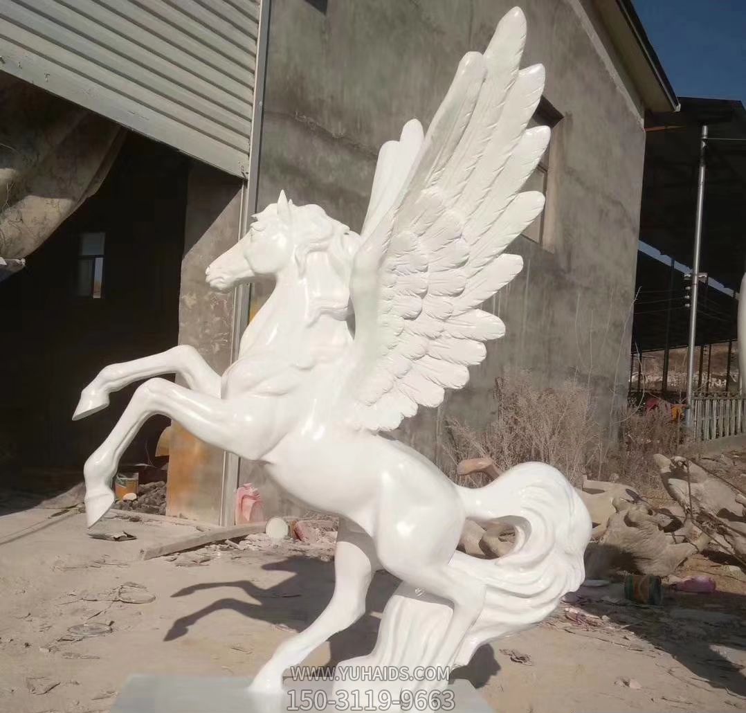 公园里摆放的起飞的汉白玉石雕创意飞马雕塑