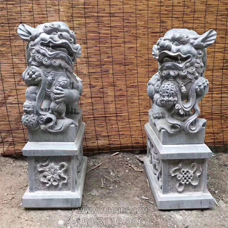 南方石狮子石雕雕塑