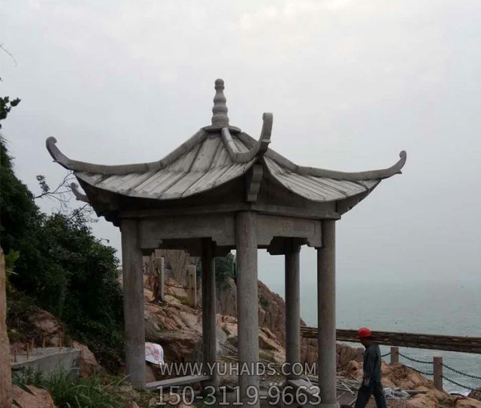 海边观景区摆放简易休息凉亭雕塑