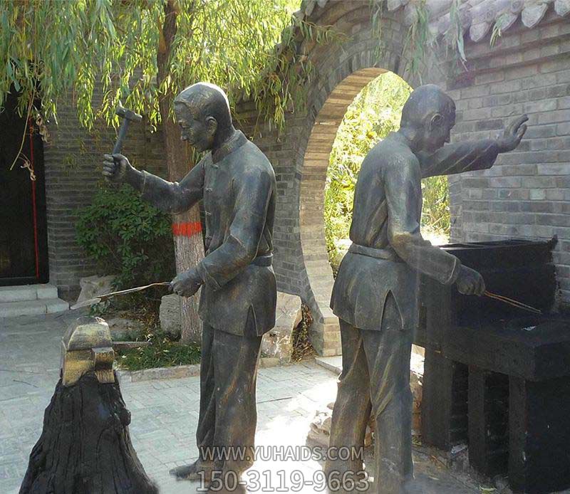 庭院铸造打铁民俗人物彩绘青铜雕塑