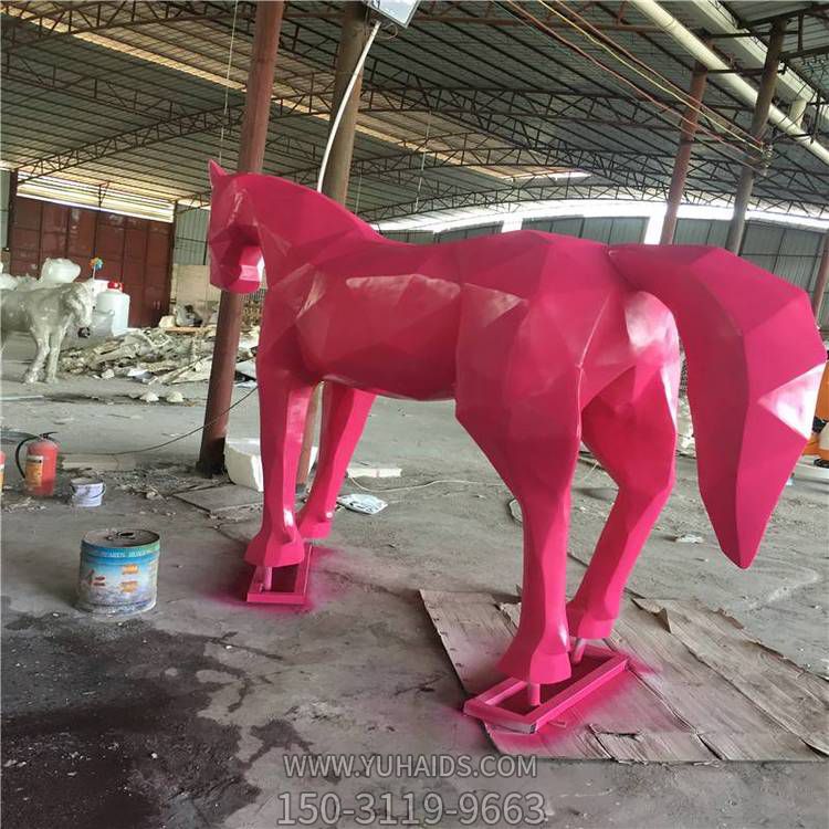 玻璃钢彩绘几何抽象动物景观马雕塑