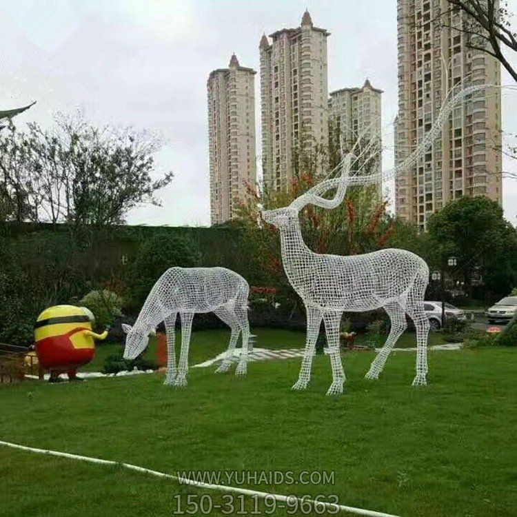 户外草坪不锈钢镂空发光动物梅花鹿雕塑