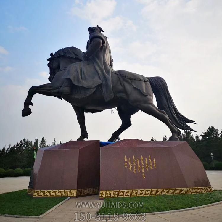 广场大型玻璃钢铸铜历史名人骑马雕像雕塑