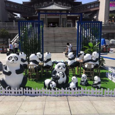公园游乐场玻璃钢卡通熊猫雕塑