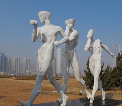 公园不锈钢几何竞走运动雕塑